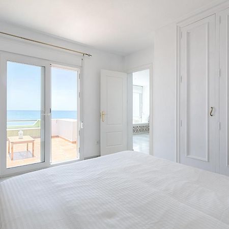 Front Sea View Apartment Estepona Exterior photo